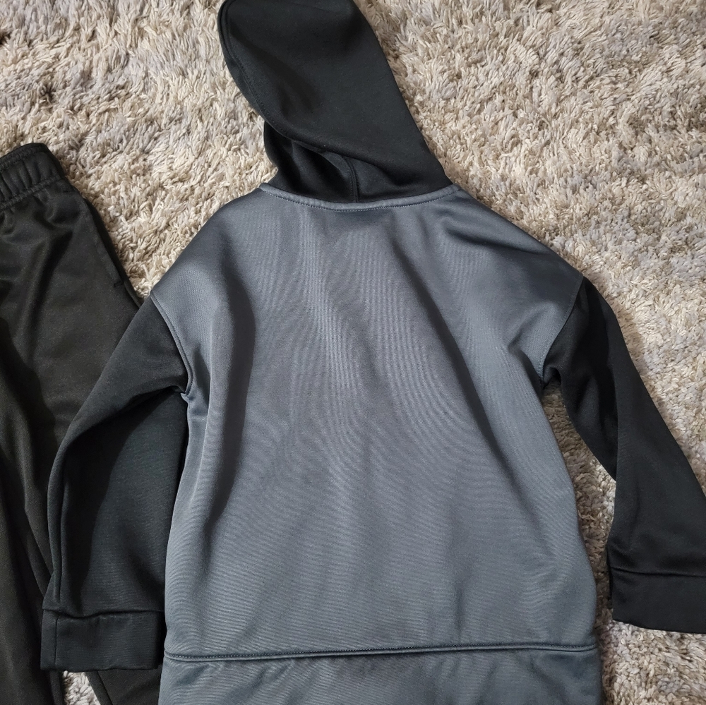 Boys athletic set bundle - Picture 3 of 9